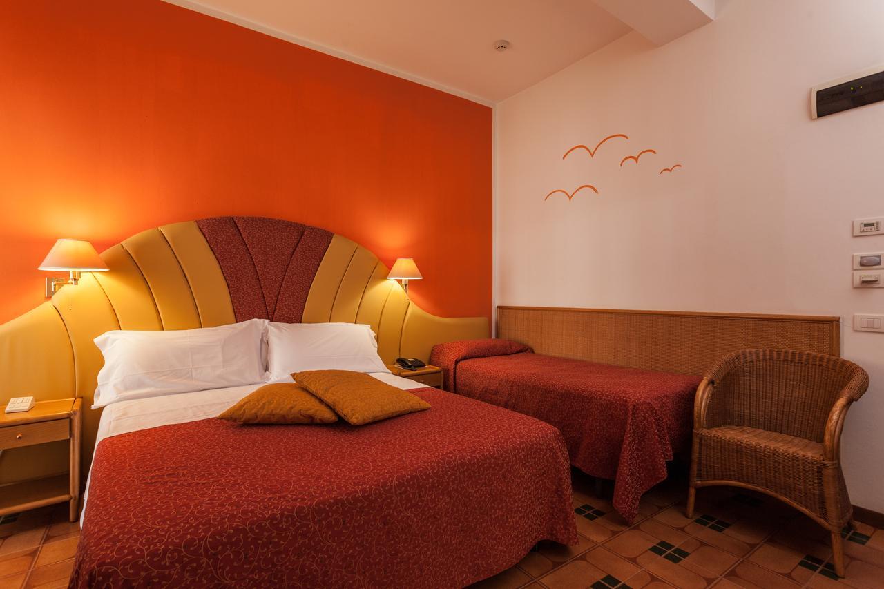 Hotel Resort Marinella Gabicce Mare Ngoại thất bức ảnh